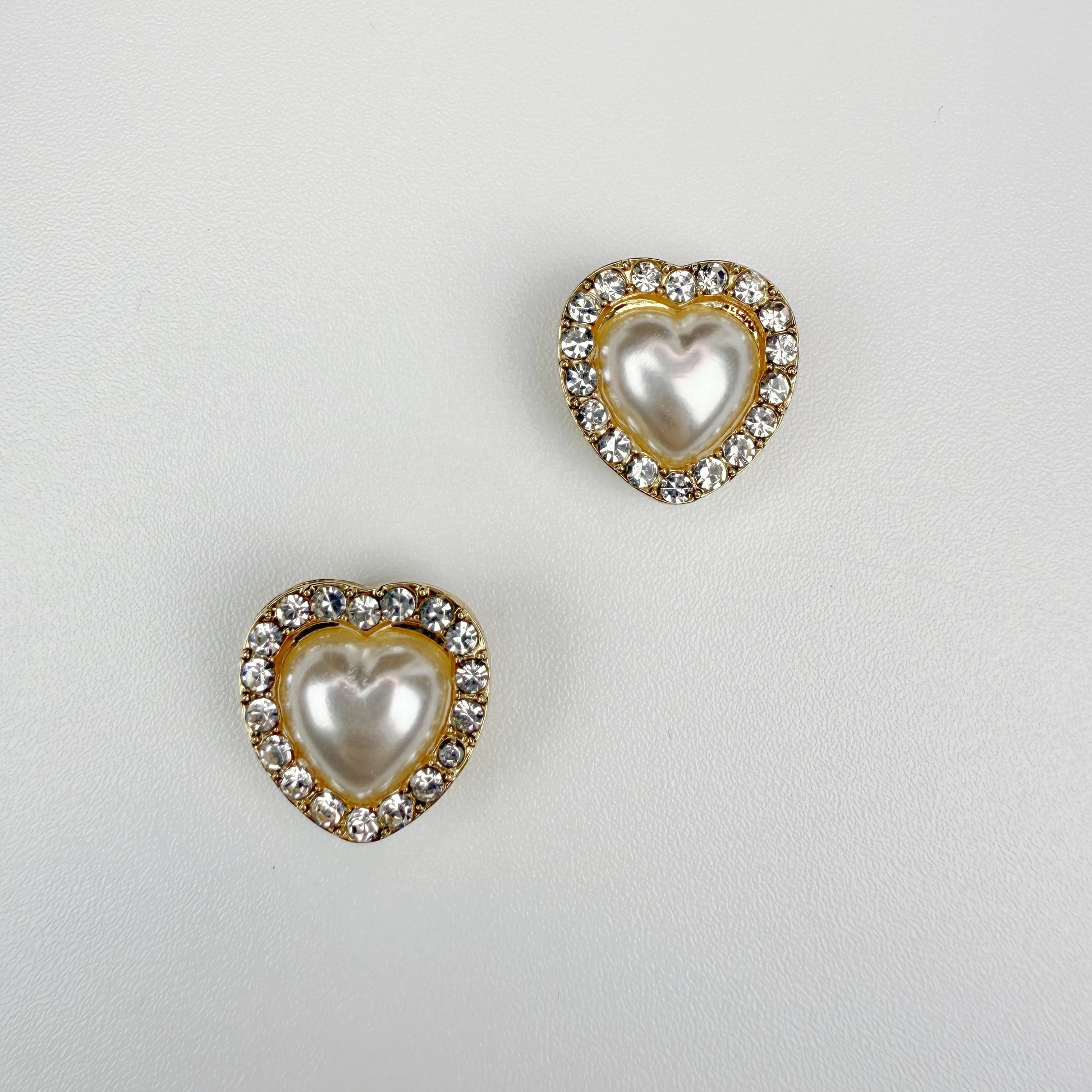 Pearl Heart Click Button Set