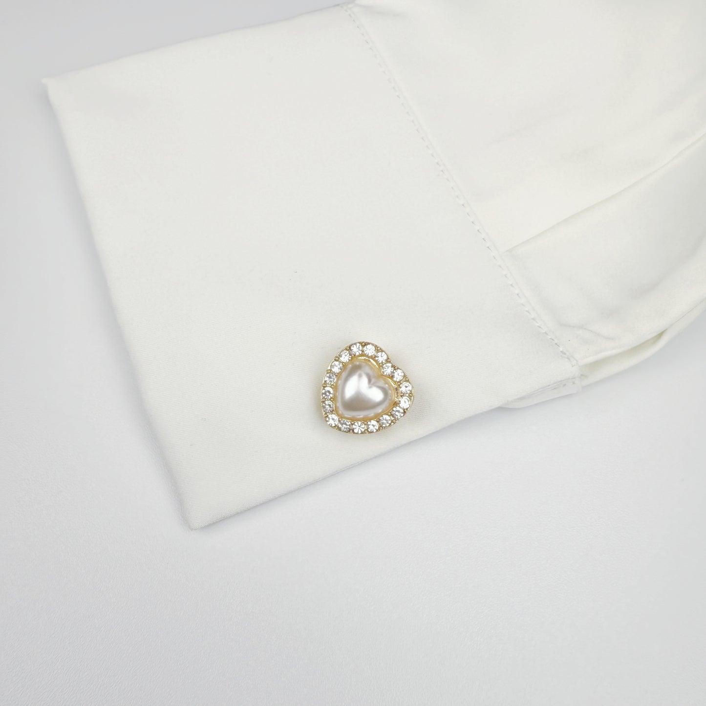 Pearl Heart Click Button Set