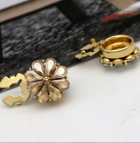 Golden Flower Click Button Set