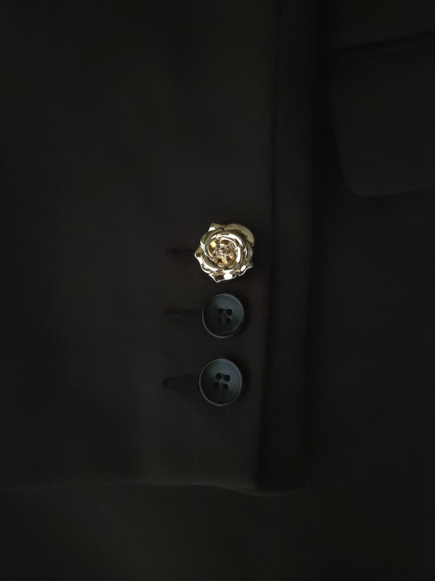Lovely Gold Rose Buttons