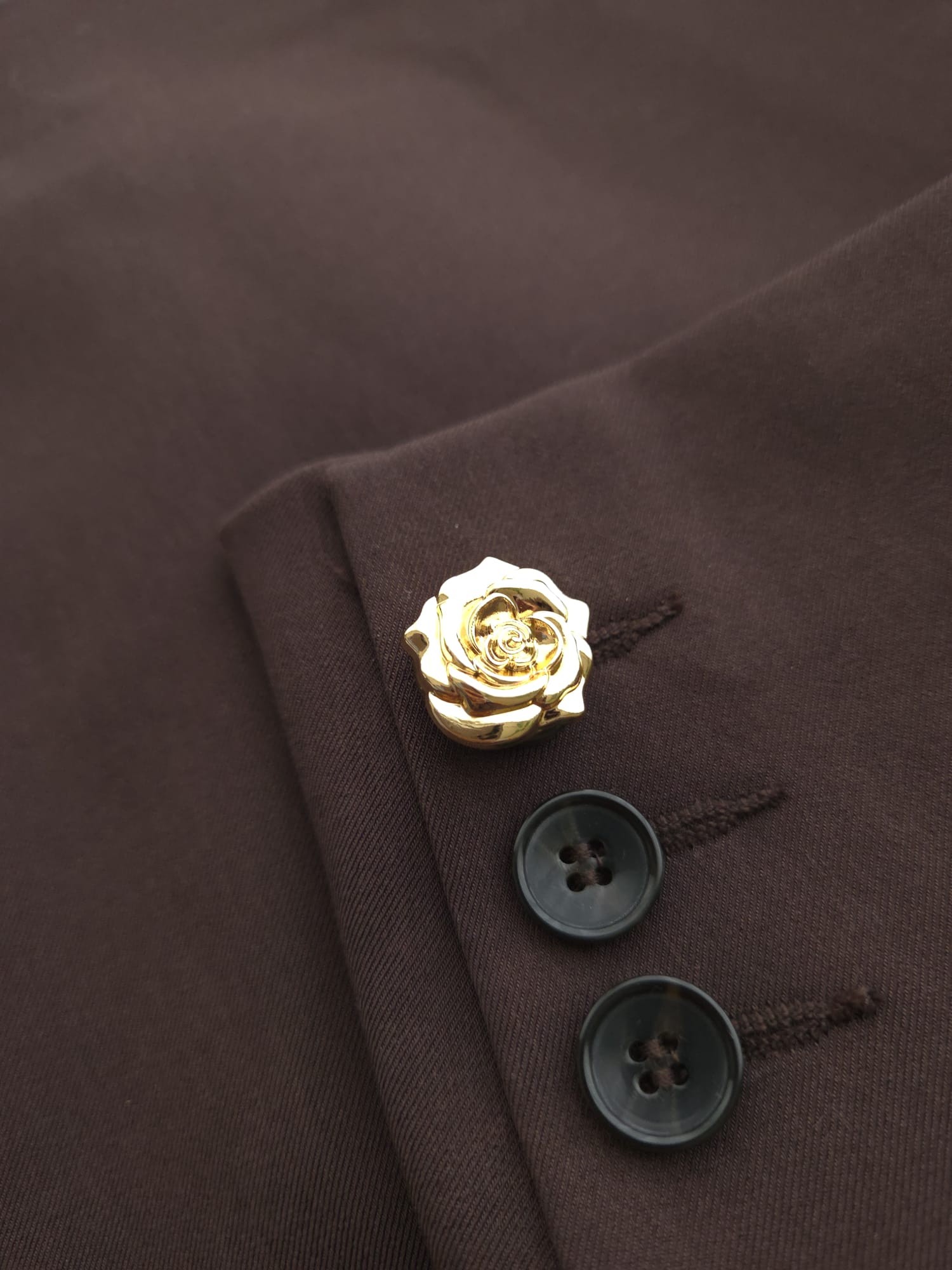 Lovely Gold Rose Buttons