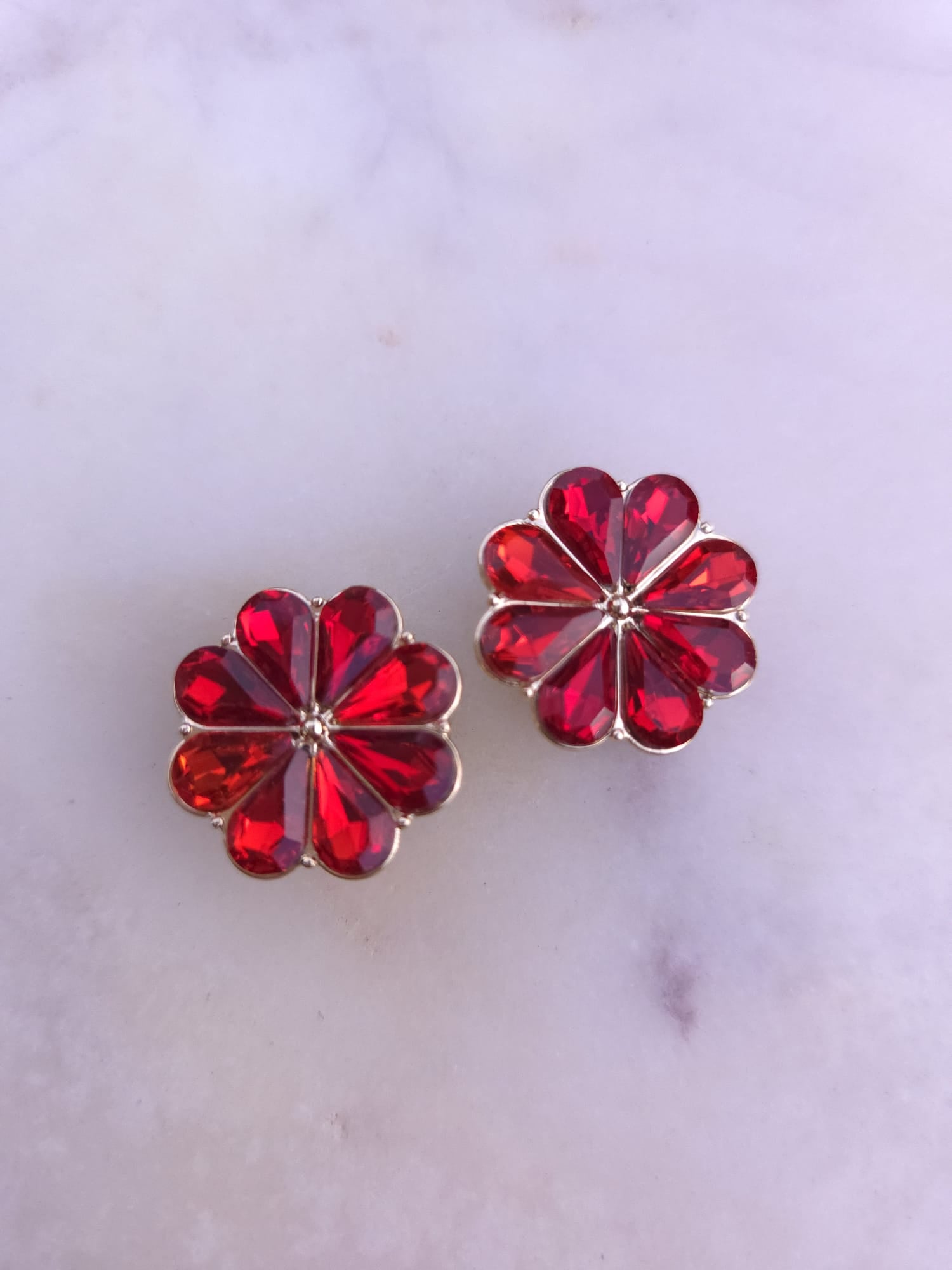 Diamant Red Flower Buttons